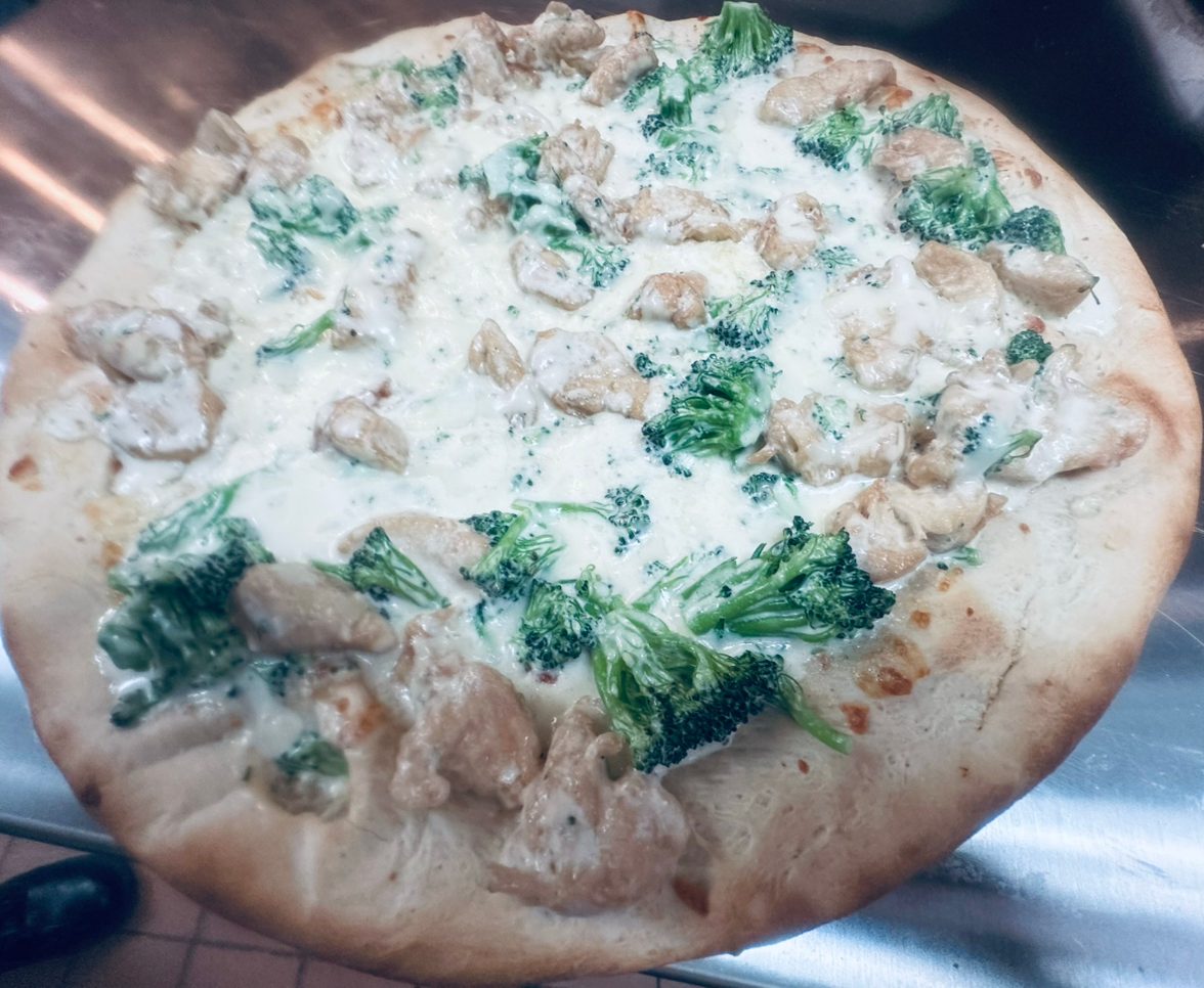 Chicken Alfredo Broccoli Pizza.