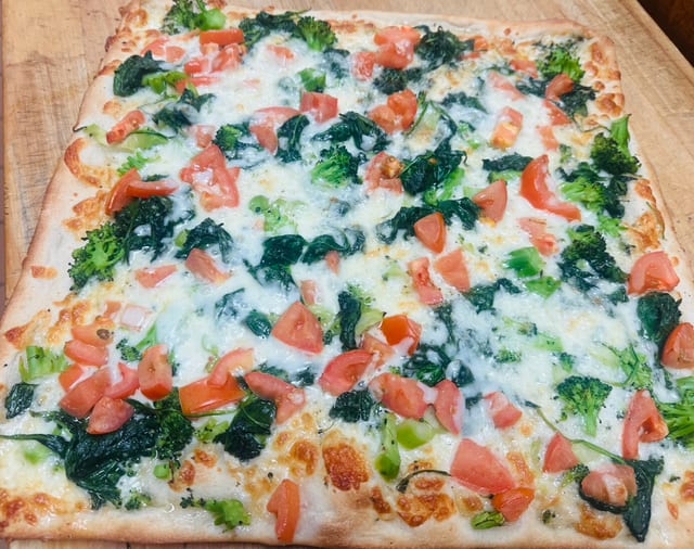 Capri White Pizza.